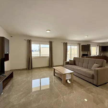 New Apartment! Walking Distance To The Three Cities By Sf Homes * Paola