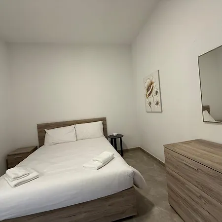 New Apartment! Walking Distance To The Three Cities By Sf Homes Апартаменты *