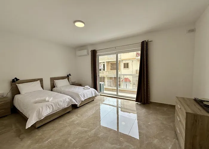 New Apartment! Walking Distance To The Three Cities By Sf Homes Paola