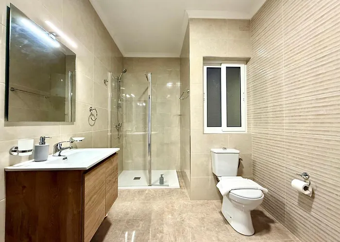 New Apartment! Walking Distance To The Three Cities By Sf Homes Daire Paola